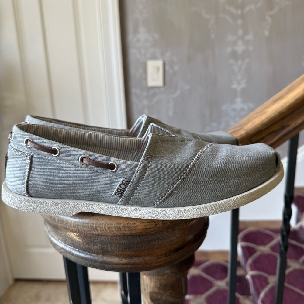 BOBS by SKETCHERS grey with leather trim ladies US size 9 very good condition - Picture 6 of 8
